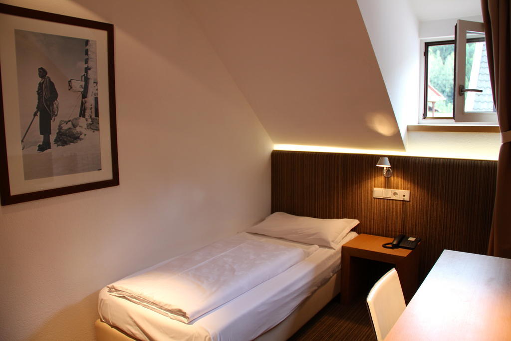 Gasthof Sonne San Lorenzo di Sebato Habitación foto
